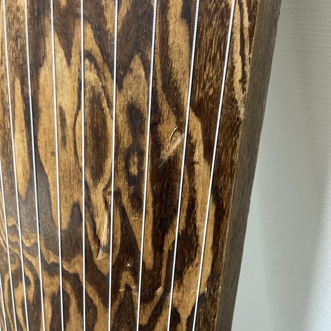 送料無料! 高級 和琴 お箏 綾杉彫り 義伸刀銘 和楽器 弦楽器 雅楽