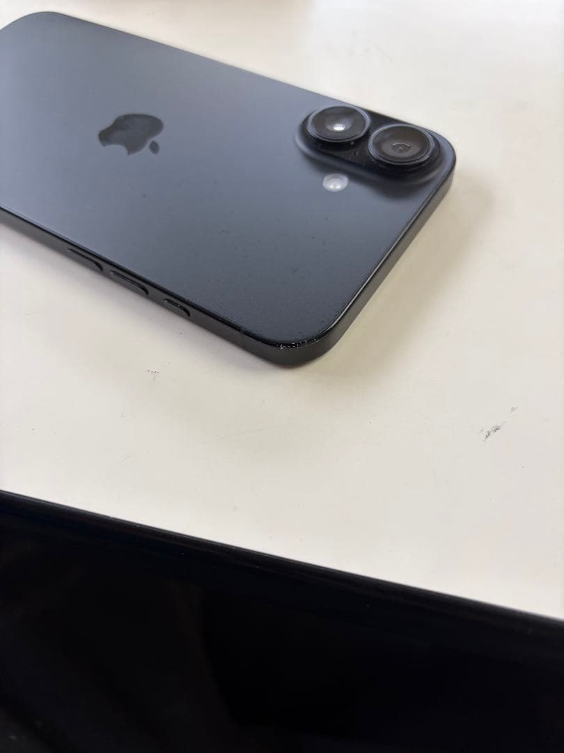 Apple iPhone 16 PLUSプラス　ブラック本体