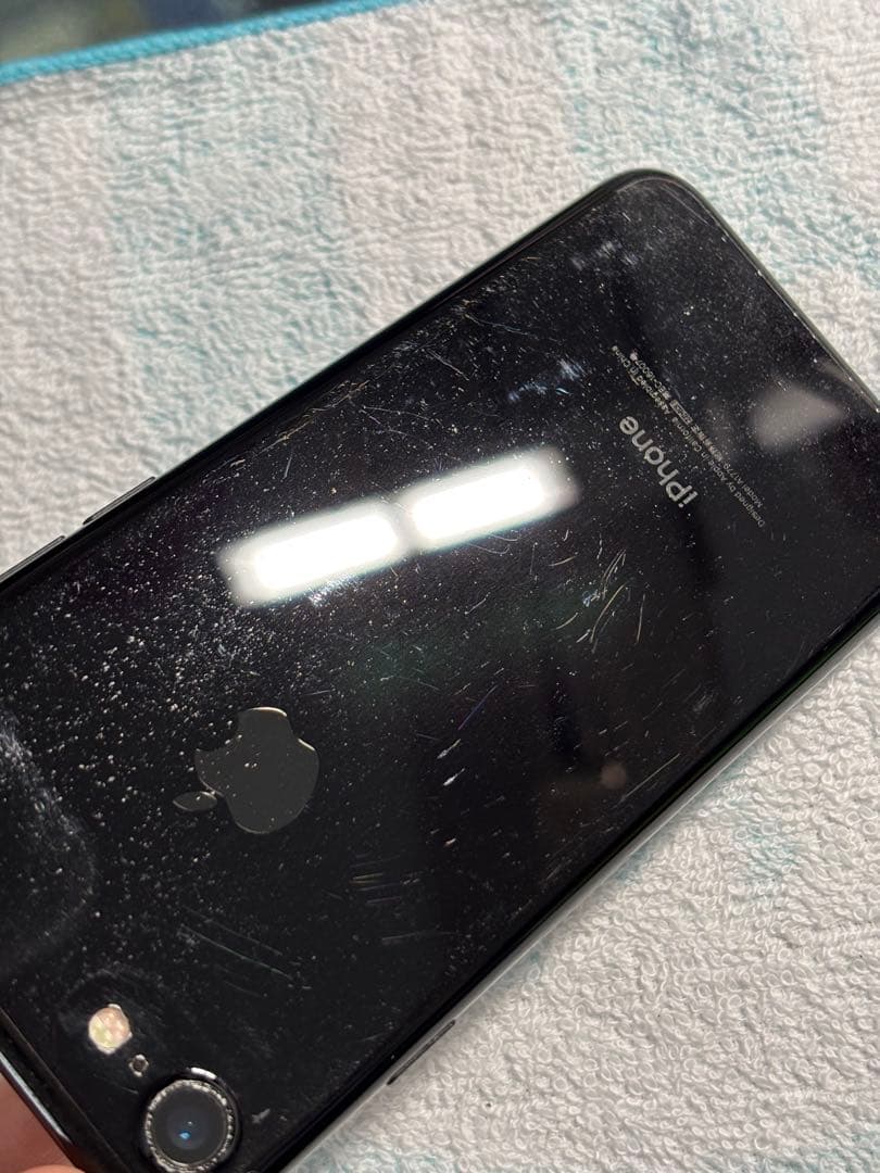 Apple iPhone 7 128GB ジェットブラック SIMフリー 100