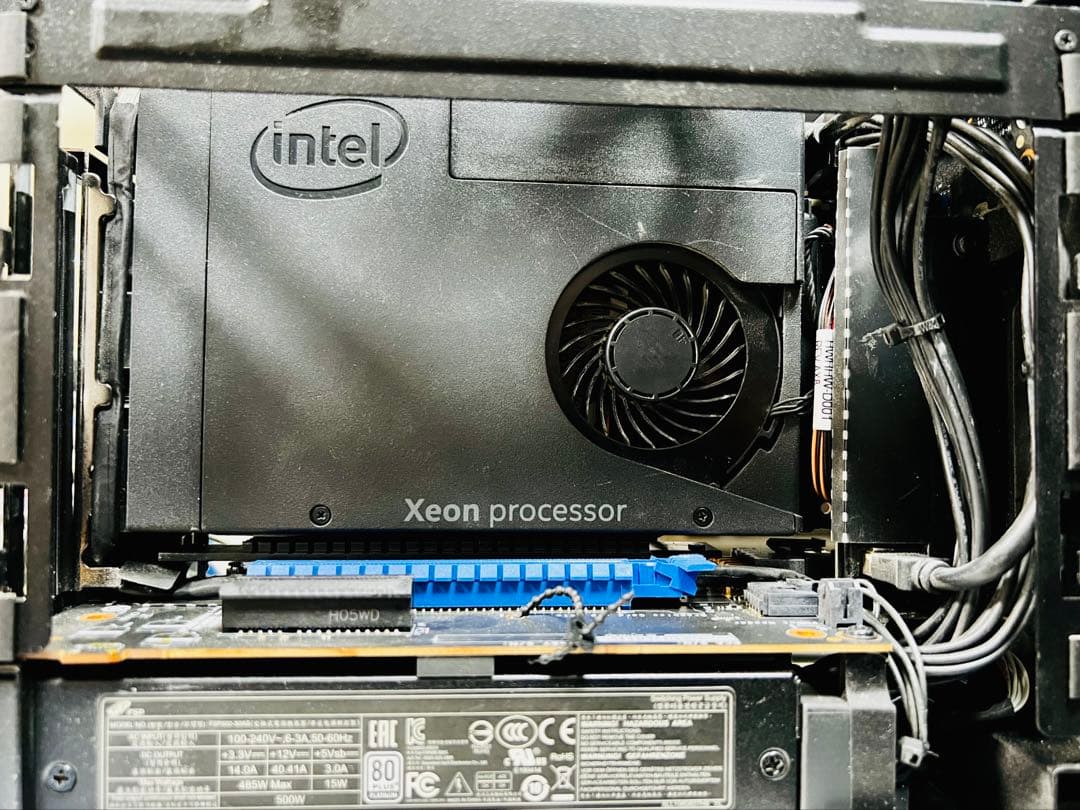 【完動品】intel NUC 9 Pro NUC9VXQNX RAM/SSD付