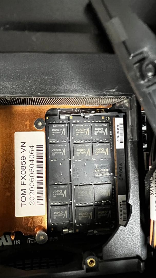 【完動品】intel NUC 9 Pro NUC9VXQNX RAM/SSD付