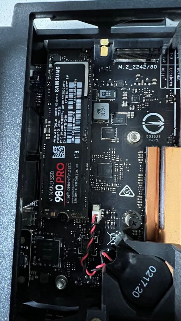 【完動品】intel NUC 9 Pro NUC9VXQNX RAM/SSD付