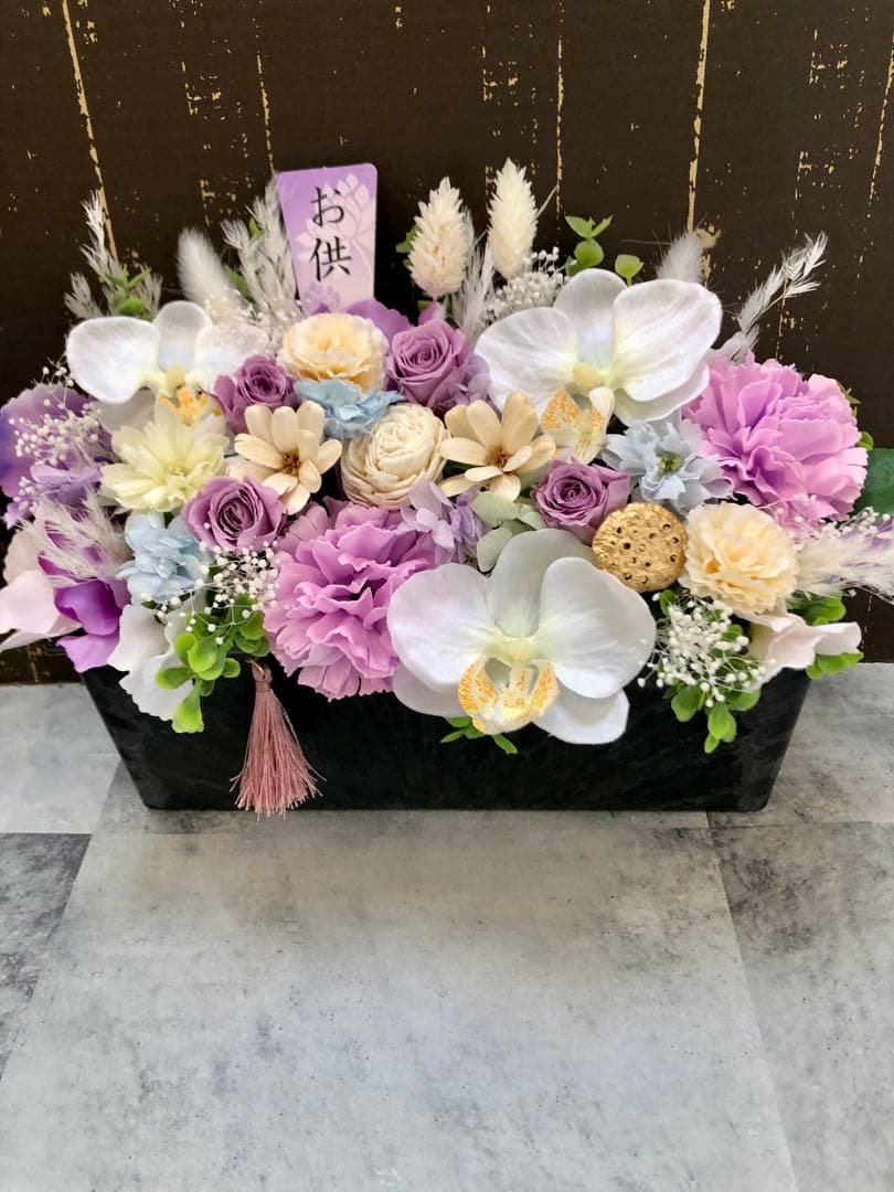 お供えプリザーブドフラワーアレンジメント オシャレで人気のブラックボックス