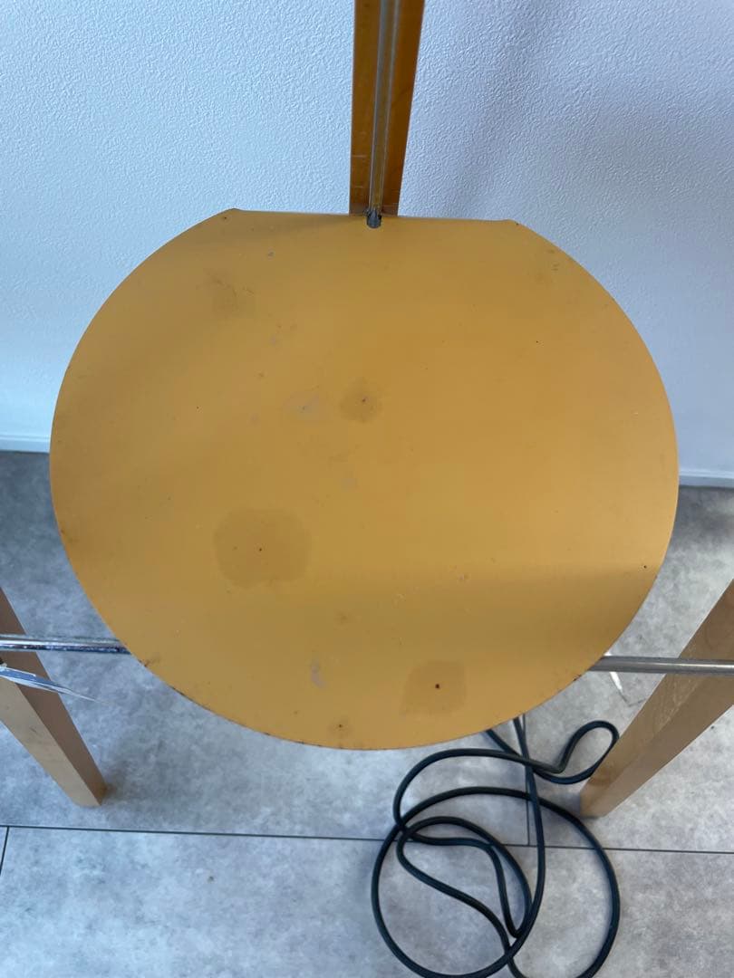 イエロー トライポッドスタンド フロアランプ　innovator イノベーター