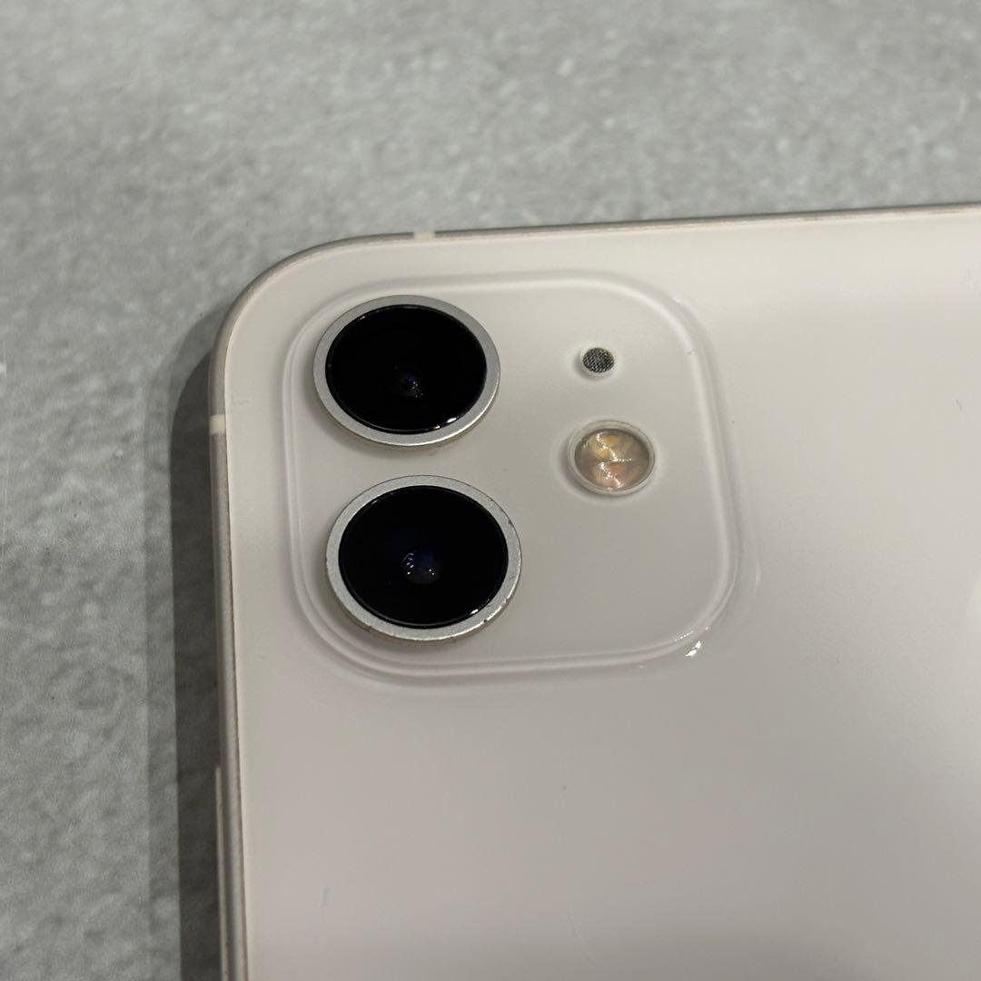 iPhone12 Apple ホワイト　初期化済み　simロック有　docomo