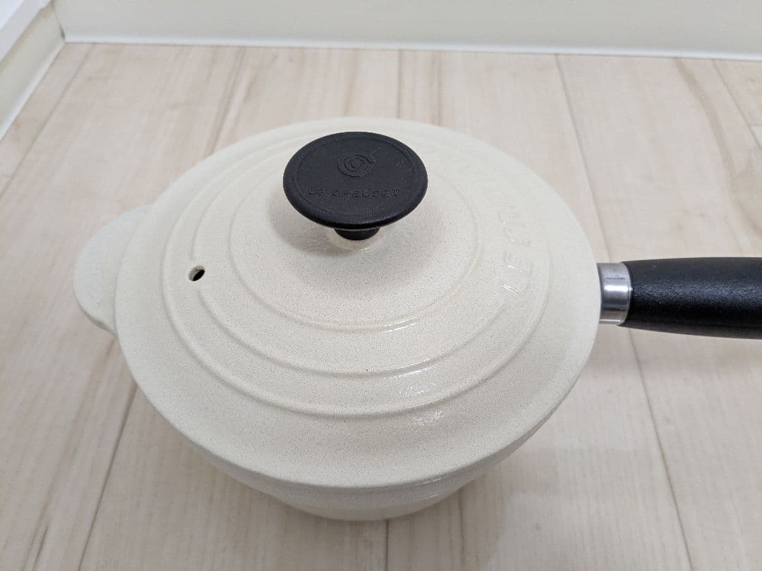 ソースパン LE CREUSET クリーム系　ル・クルーゼ