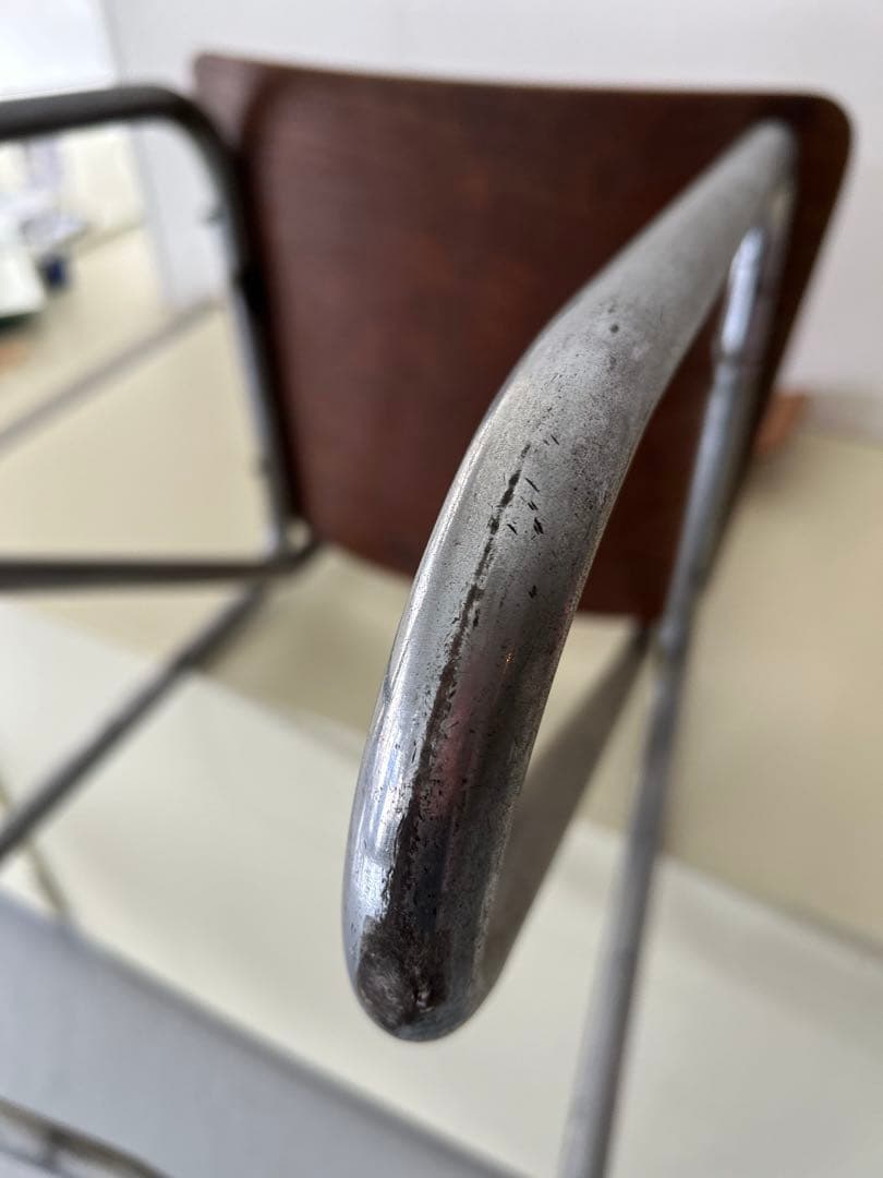 ビンテージ　フランス　1940年代　❶ スチールパイプ　チェア