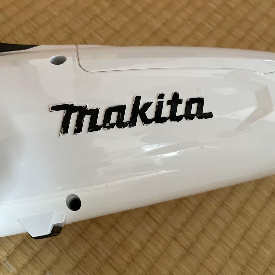 マキタ CL282FD 18V コードレス掃除機