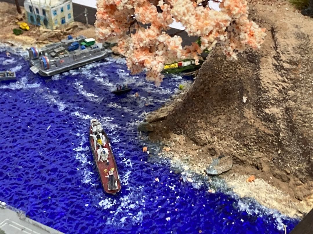 海上自衛隊 ジオラマ完成品 【絆の記憶　災害派遣】 1/700 艦船モデル