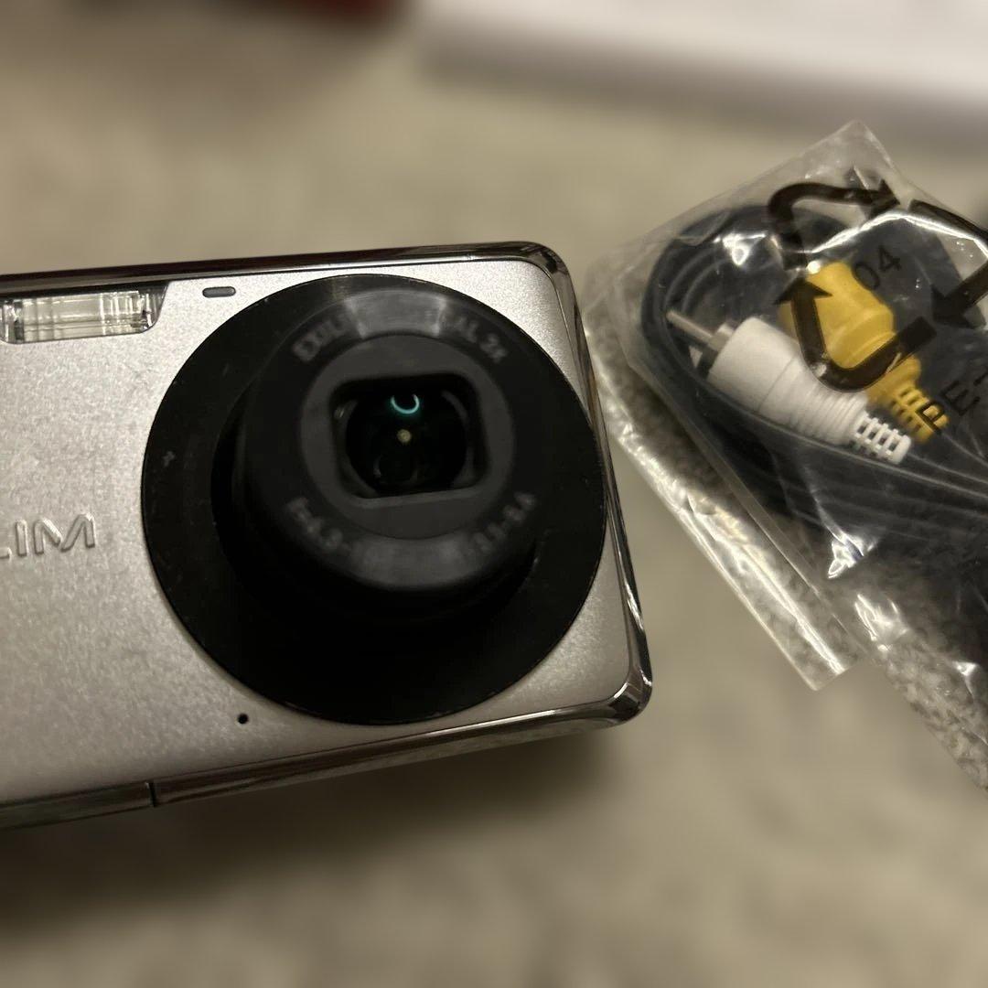 CASIO EX-Z330 コンパクトデジタルカメラ