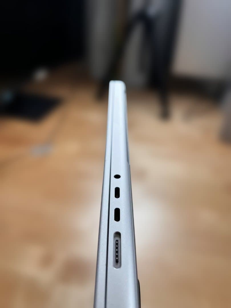 MacBook本体 Emily MacBook Pro M2 Max