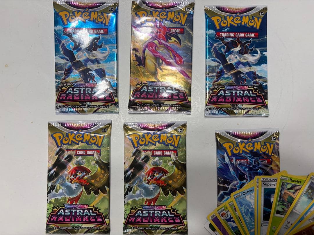 海外版　英語　ポケモンカードゲーム　５パック未開封　開封済み１パック