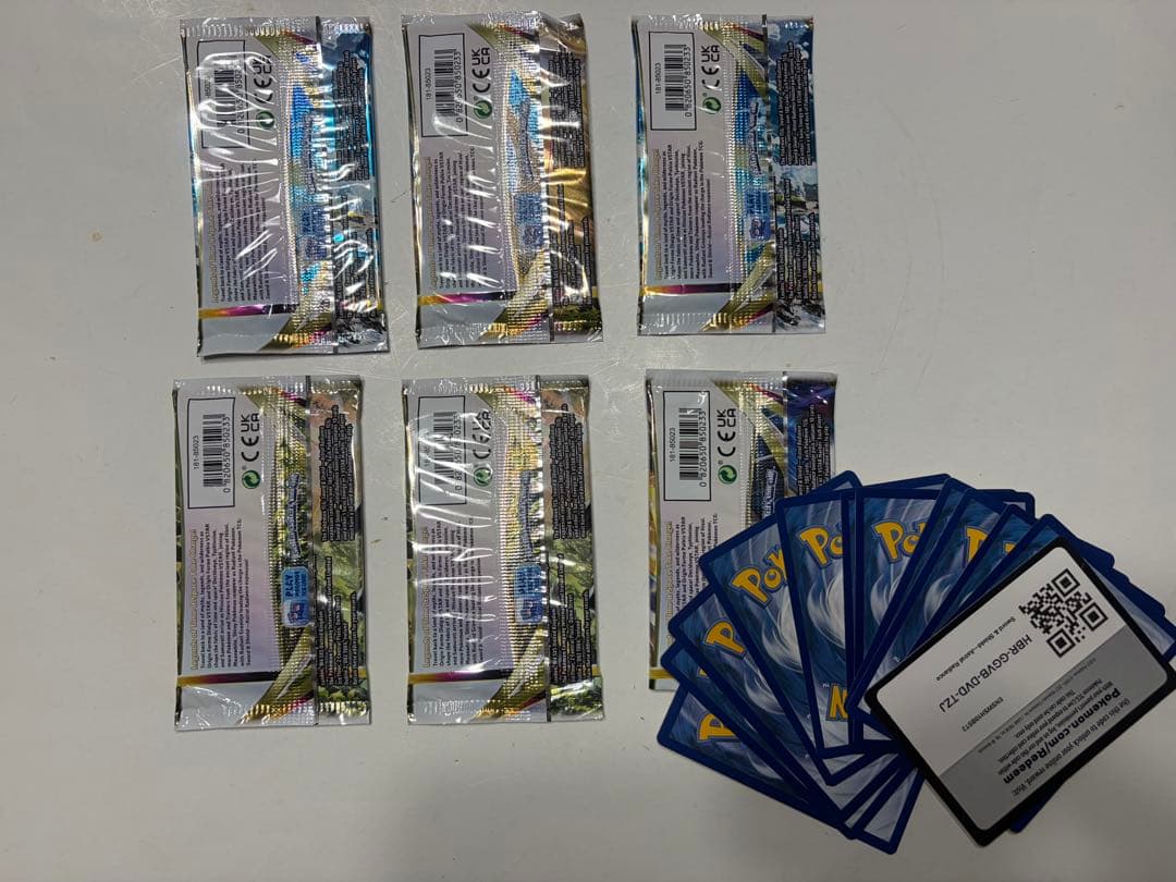 海外版　英語　ポケモンカードゲーム　５パック未開封　開封済み１パック