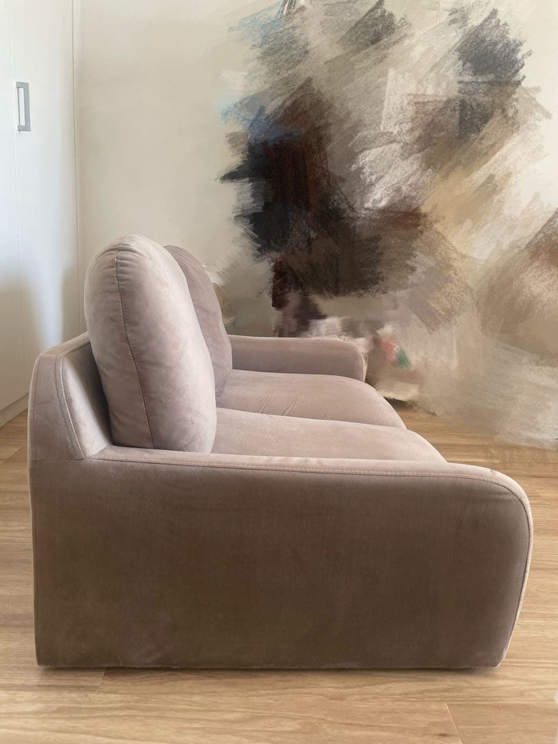 lowya 丸っこデザインのコンパクトソファ