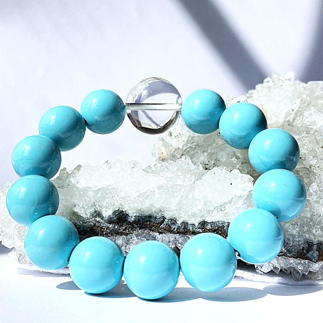 【海の輝き、守護の青】シェルパールと水晶 天然石ブレスレット