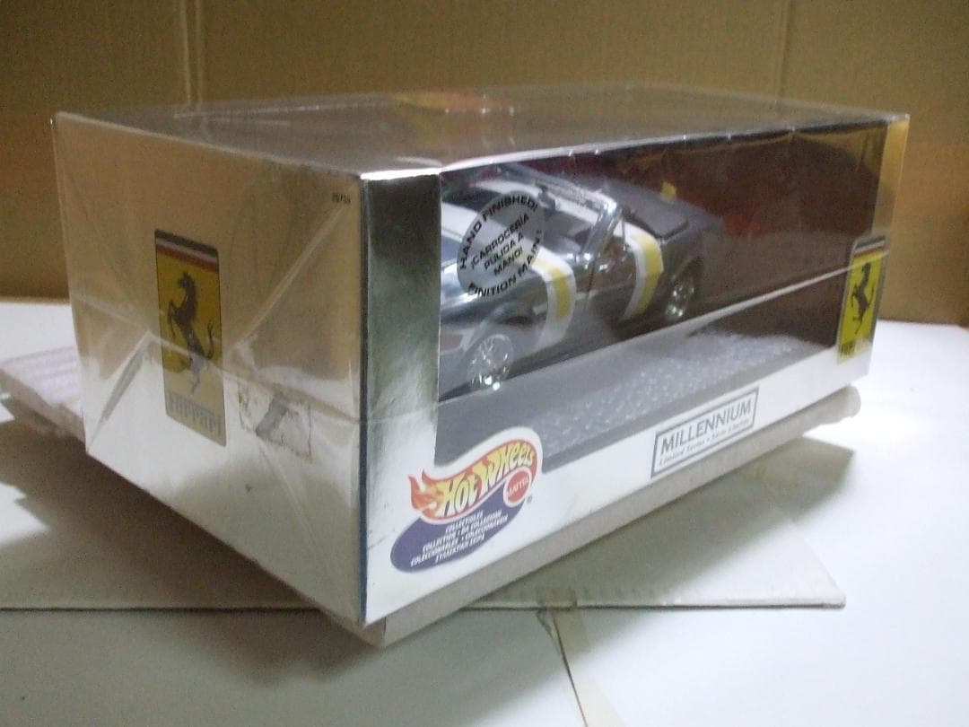 フェラーリ　３６５　ＧＴＳ／４　デイトナ　ミレニアム記念　マテル　１／１８