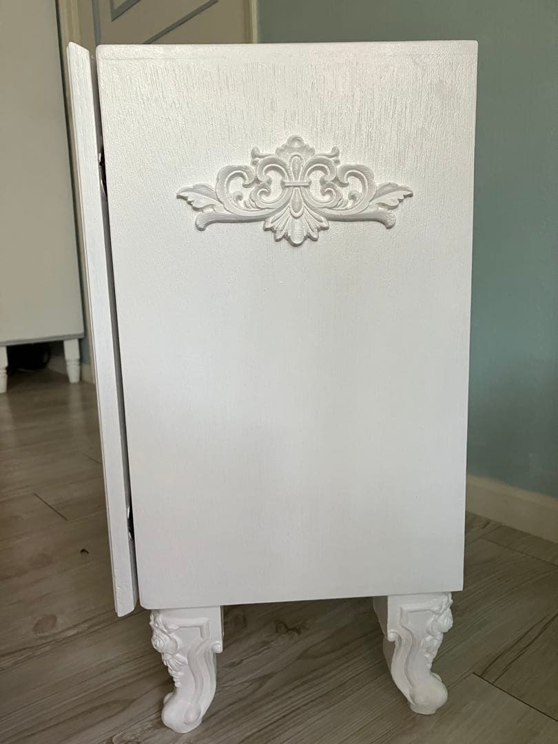 ハンドメイド　クラシックホワイト キャビネット　棚　シェルフ　戸棚　キッチン収納