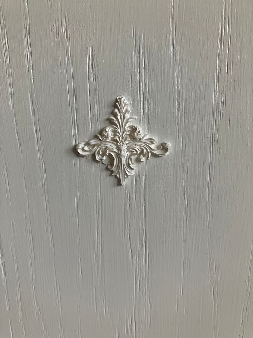 ハンドメイド　クラシックホワイト キャビネット　棚　シェルフ　戸棚　キッチン収納