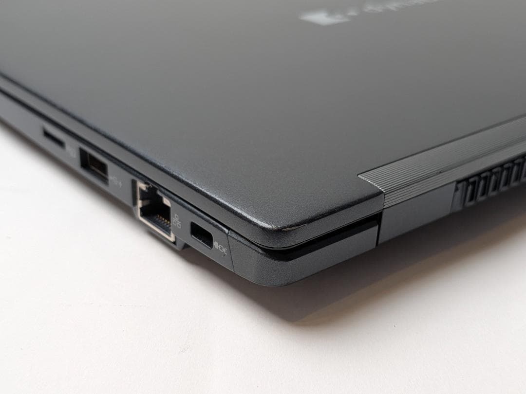 第11世代Core i5 Dynabook G83/HU 185