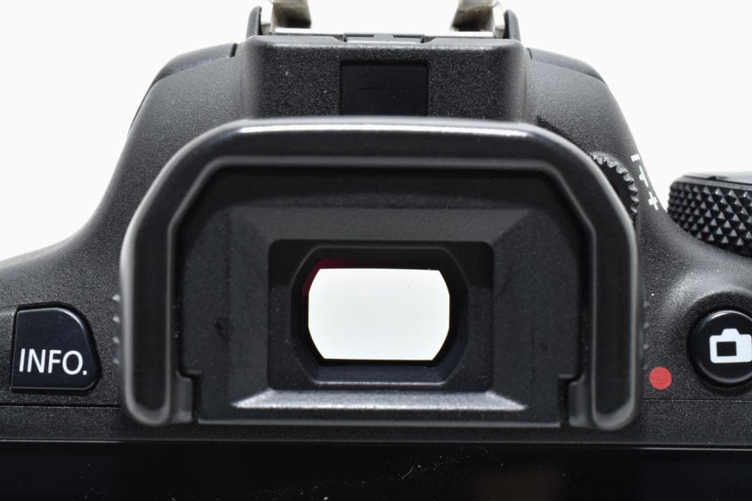 ■美品■Canon キヤノン KISS X7 レンズキット