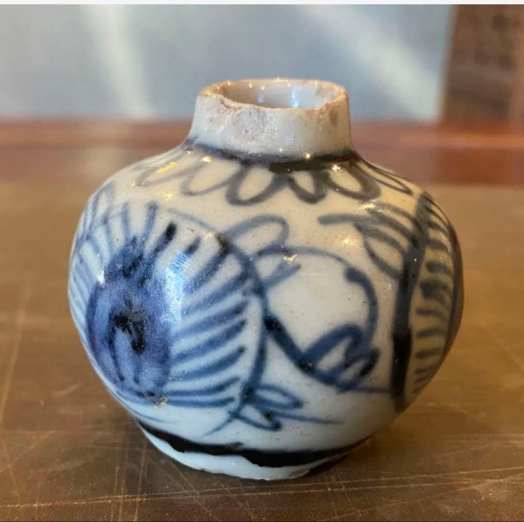 アンティーク・汕頭(スワトウ)染付孔雀文小壼・鑑賞台付・２点セット