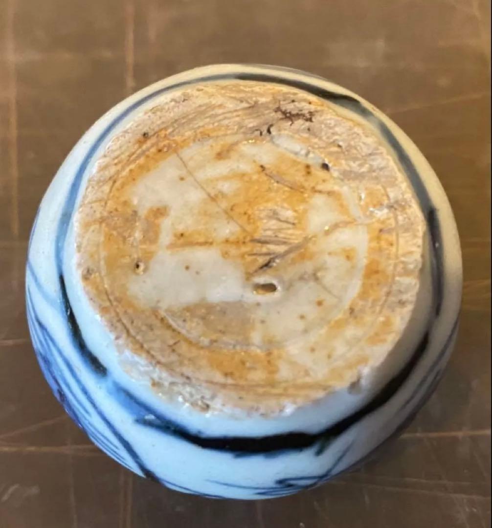 アンティーク・汕頭(スワトウ)染付孔雀文小壼・鑑賞台付・２点セット