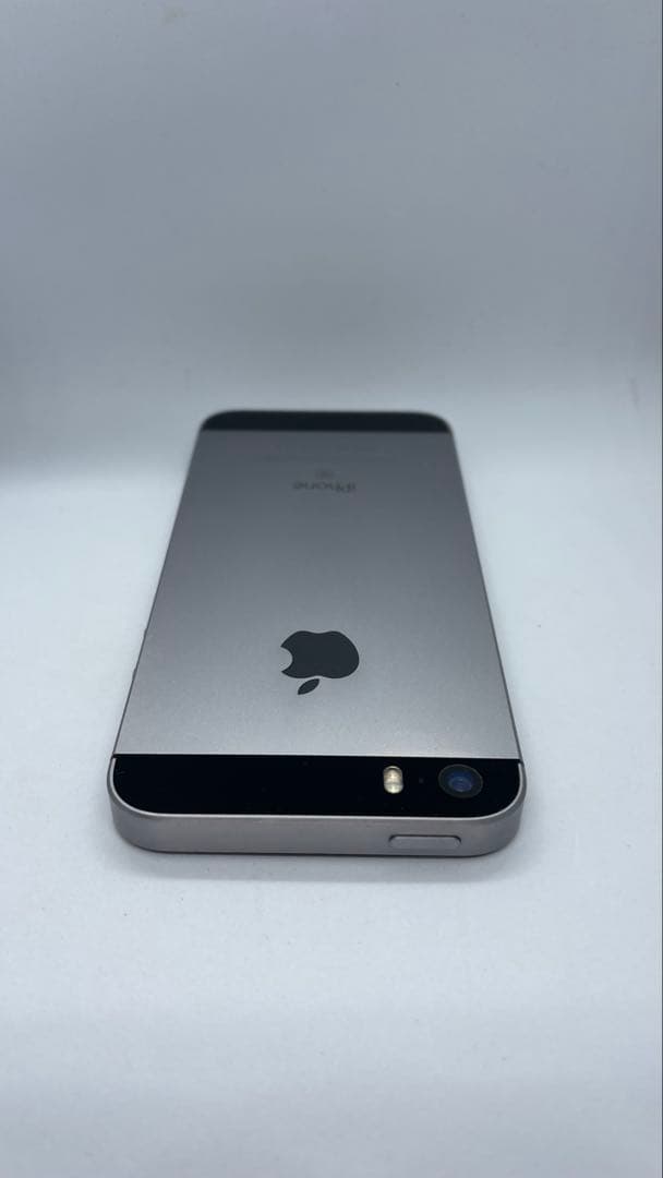 iPhone SE 64GB スペースグレー 本体
