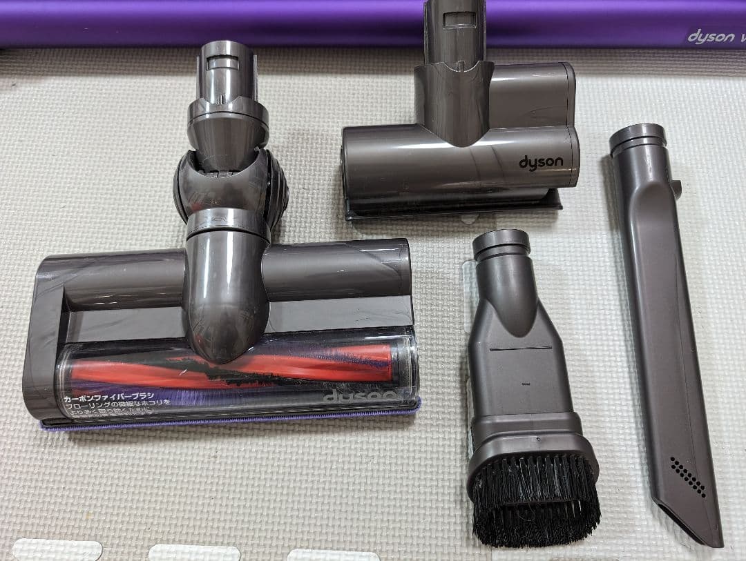 ダイソン掃除機V6　sv07　スタンド付き