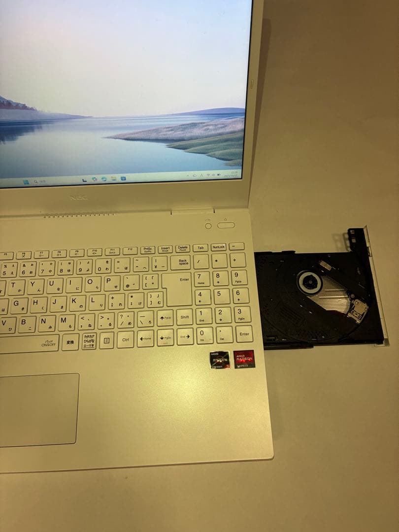 【美品】LAVIE Note Standard AMD Ryzen ホワイト