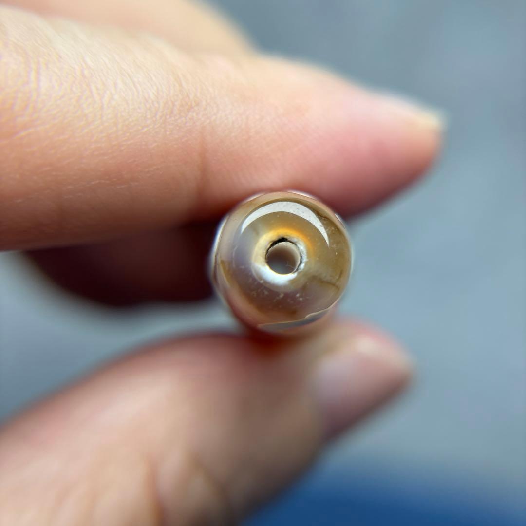 最高品質　バイカラー玉髄　如意蓮花天珠　9-52