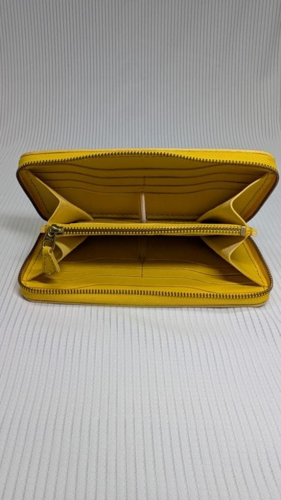 台形ラウンドファスナーウォレット 本革 ヌメ革 【イエロー】