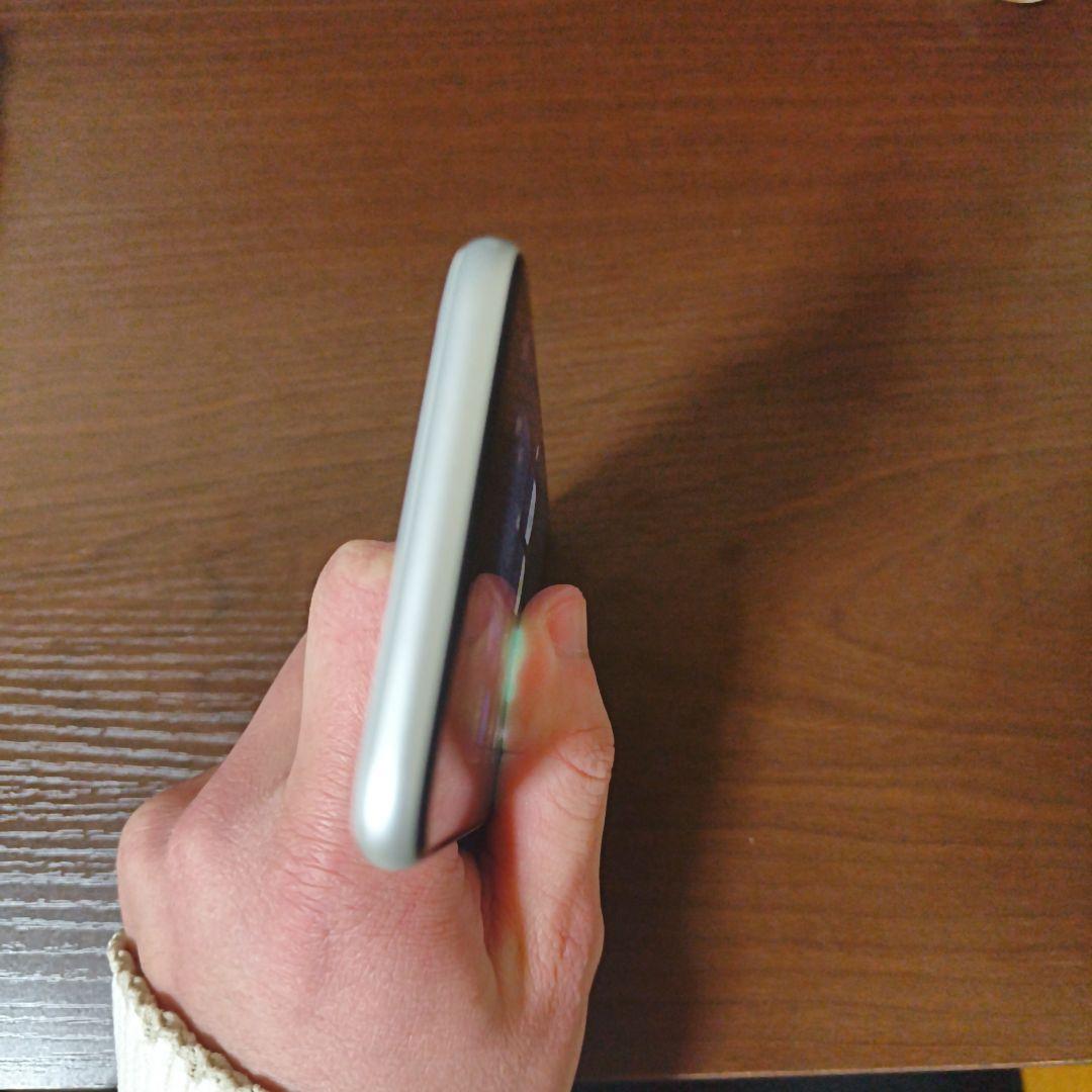 iPhone SE第二世代 64GB SIMフリー　6
