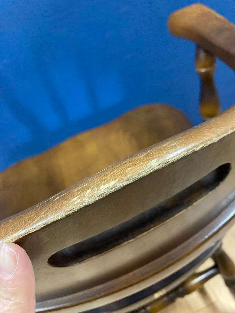 キツツキ　アンティーク調　チェア　ヴィンテージ　ダイニングチェア　アームチェア