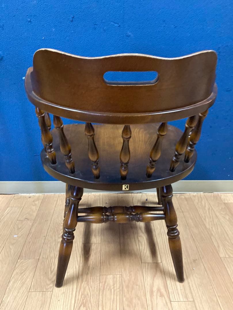 キツツキ　アンティーク調　チェア　ヴィンテージ　ダイニングチェア　アームチェア