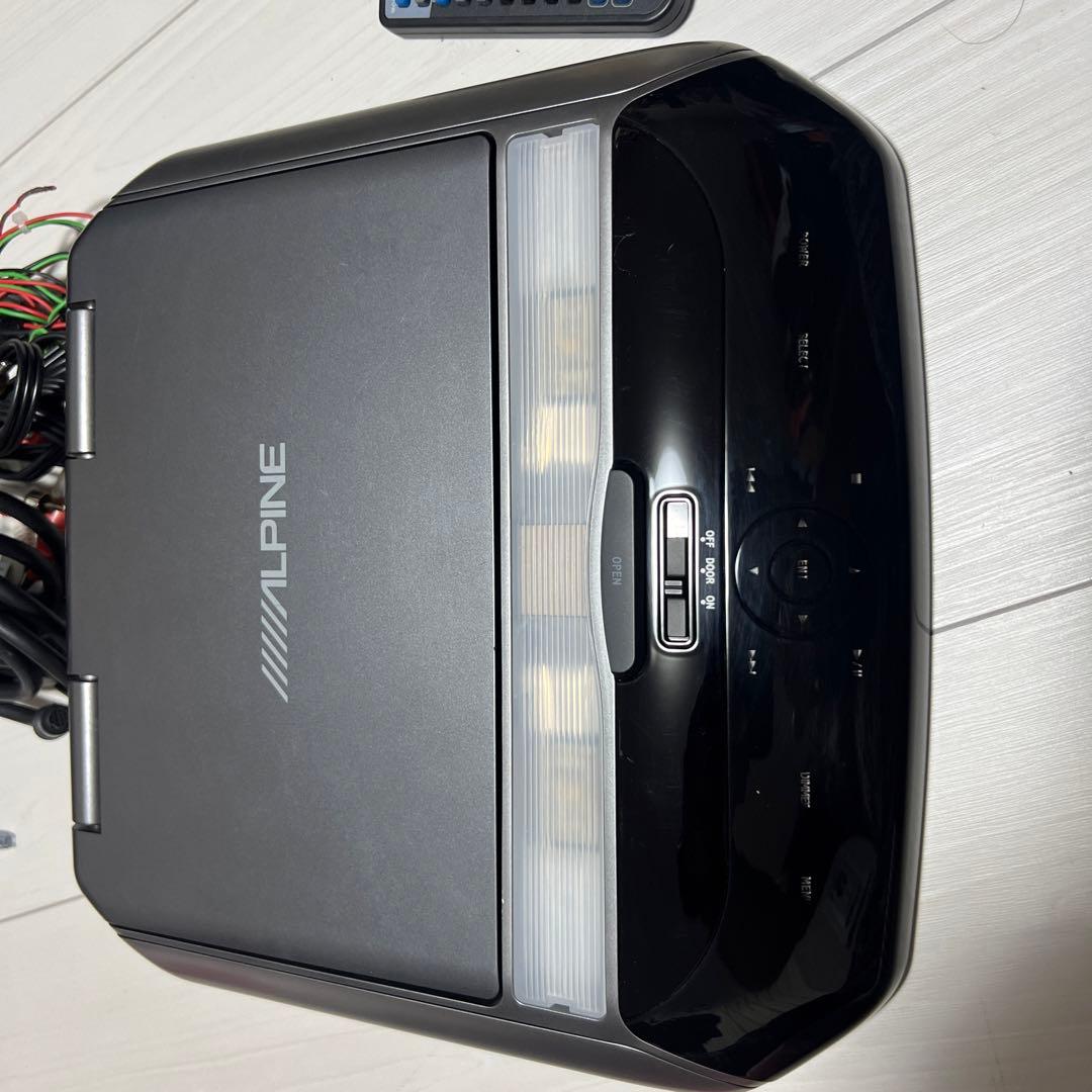 アルパイン10.2インチフリップダウンモニター　TMX-R1100