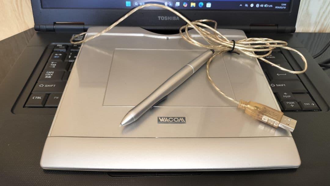 TOSHIBA B552/H (おまけ:ペンタブ・マウス付)