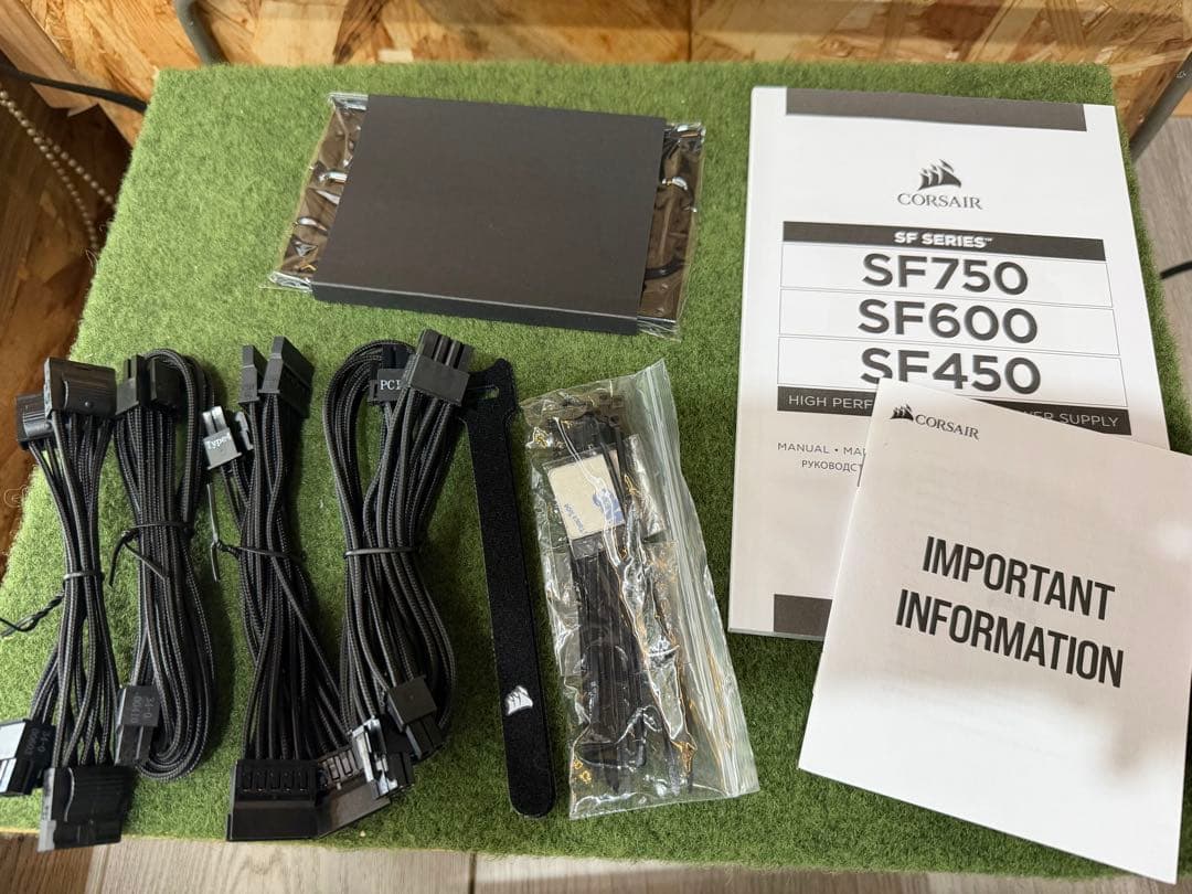 LIANLI Q58-W-4 マザーボード 電源 メモリ 水冷クーラー付