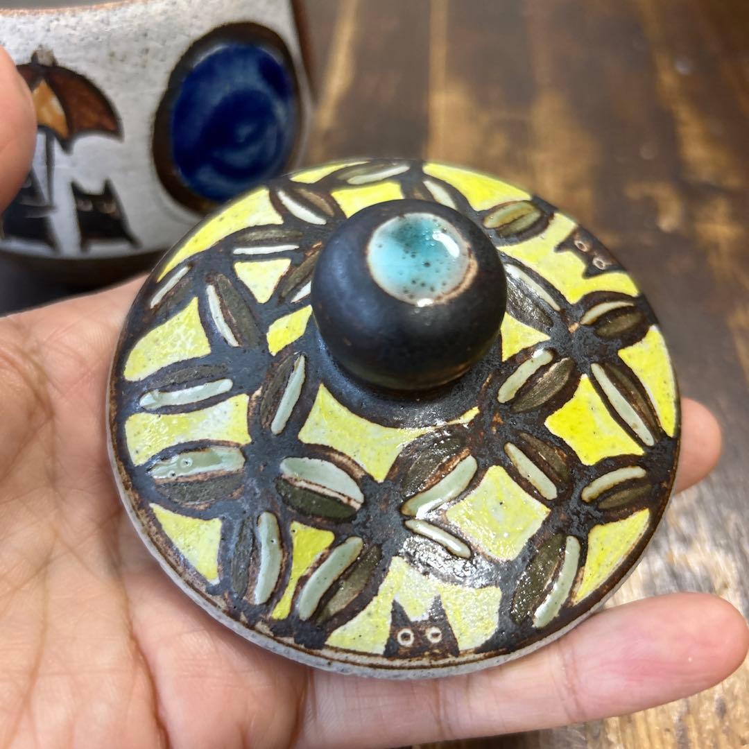 沖縄　やちむん　おなが家　陶芸作家　1点もの　蓋物