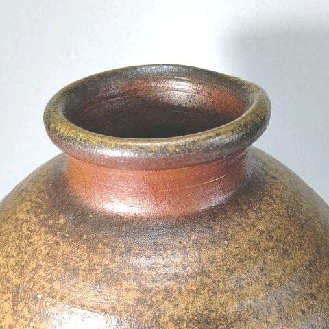 壺　備前焼