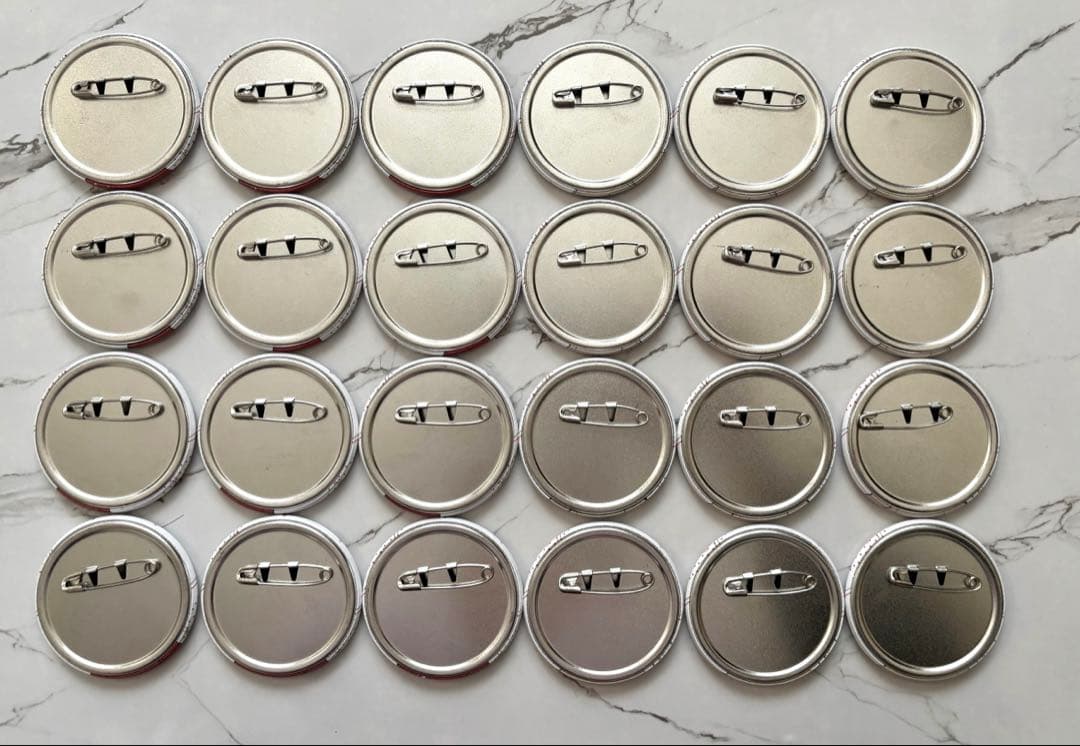 ハイキュー 黒尾鉄朗 孤爪研磨 TOHO 缶バッジ 24点 まとめ売り