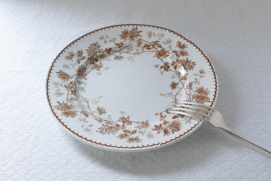 フランス　クレイユモントロー　MIGNARDISE　デザート皿　21cm　①