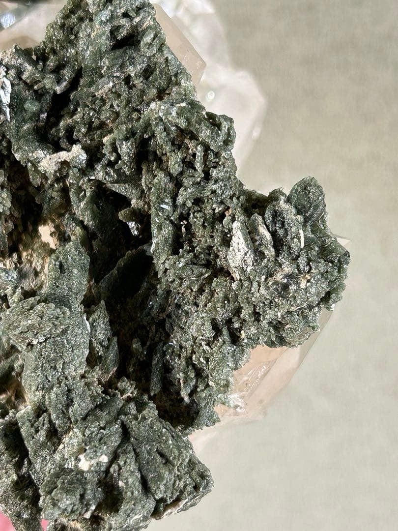 ヒマラヤ水晶 マニハール産 クローライト 原石