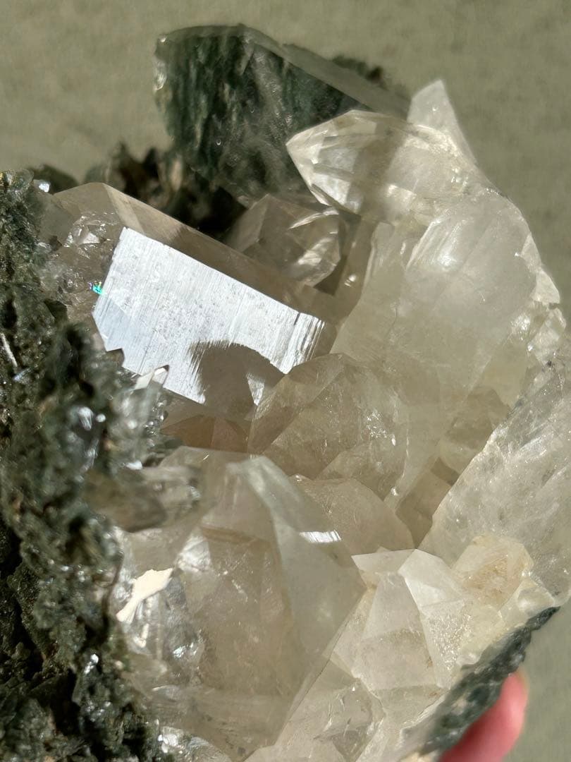 ヒマラヤ水晶 マニハール産 クローライト 原石