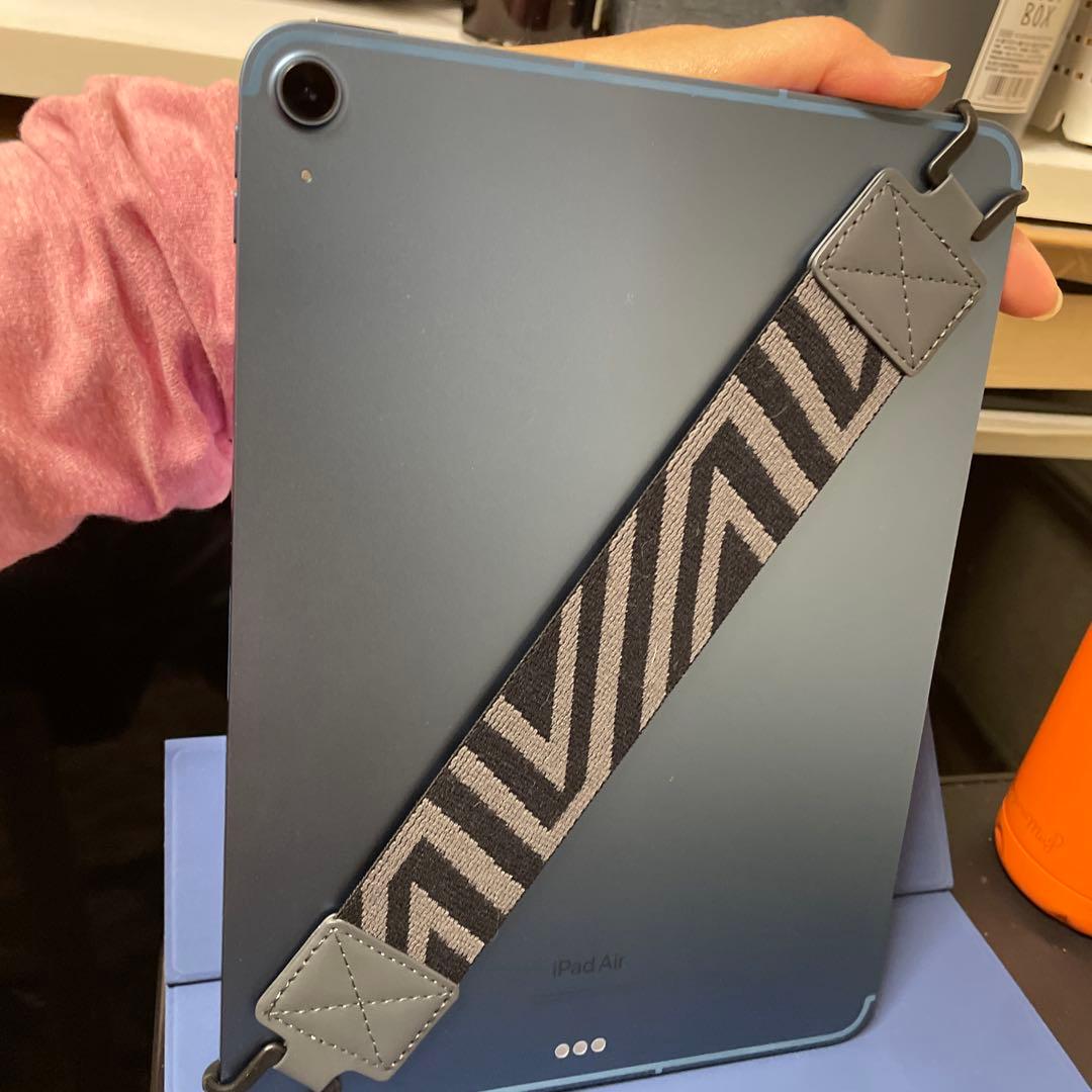 iPadAir第5世代（セルラー）＋他。iPadAirでツムツムやりたい人向き♡