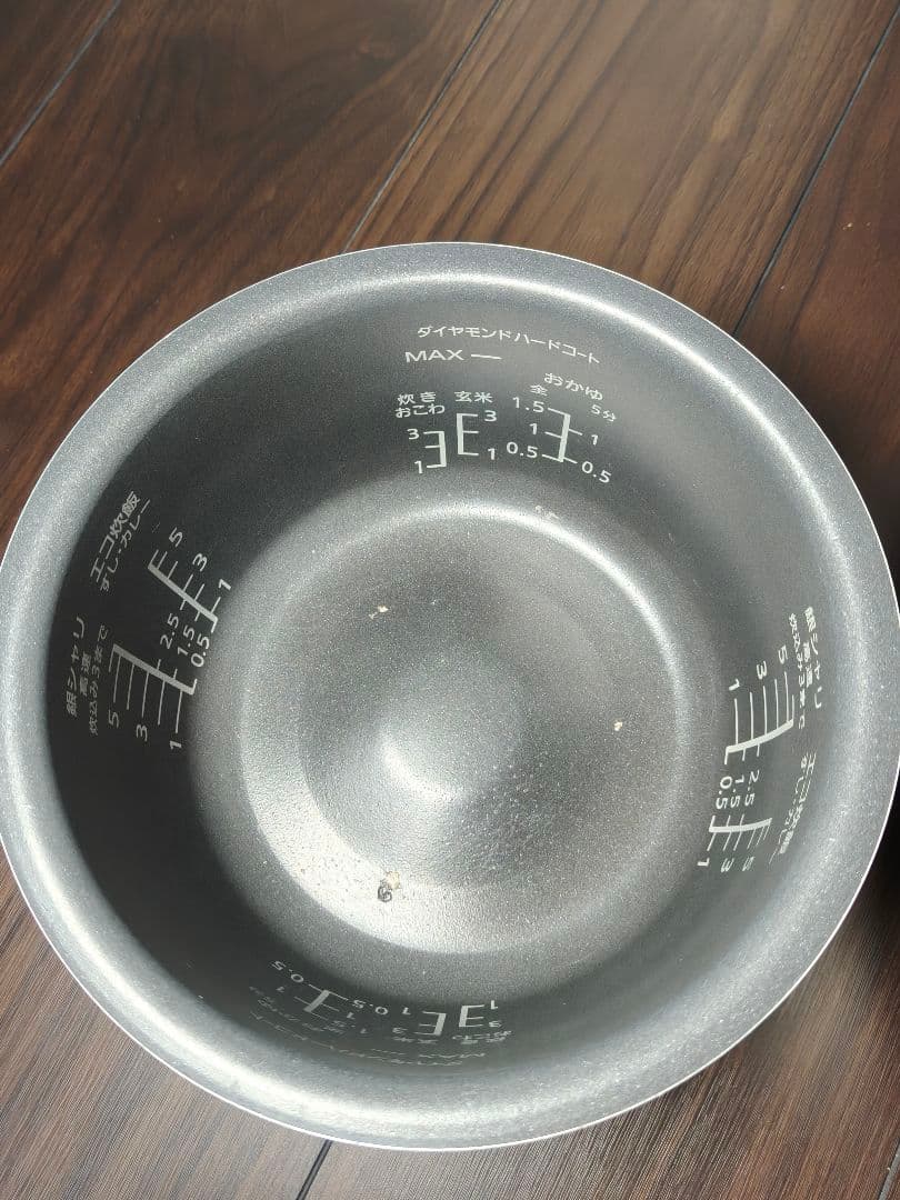 5.5合炊き　炊飯器　Panasonic SR-MPW100