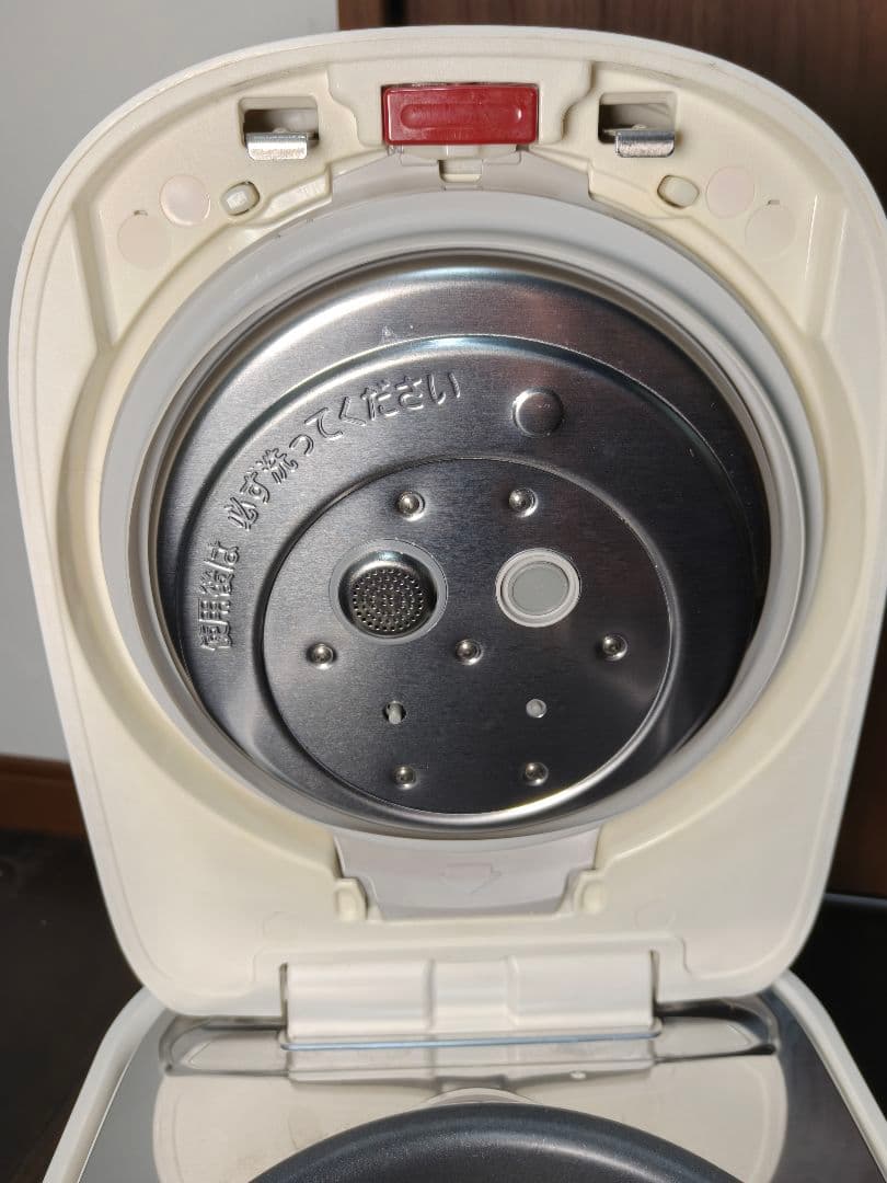 5.5合炊き　炊飯器　Panasonic SR-MPW100