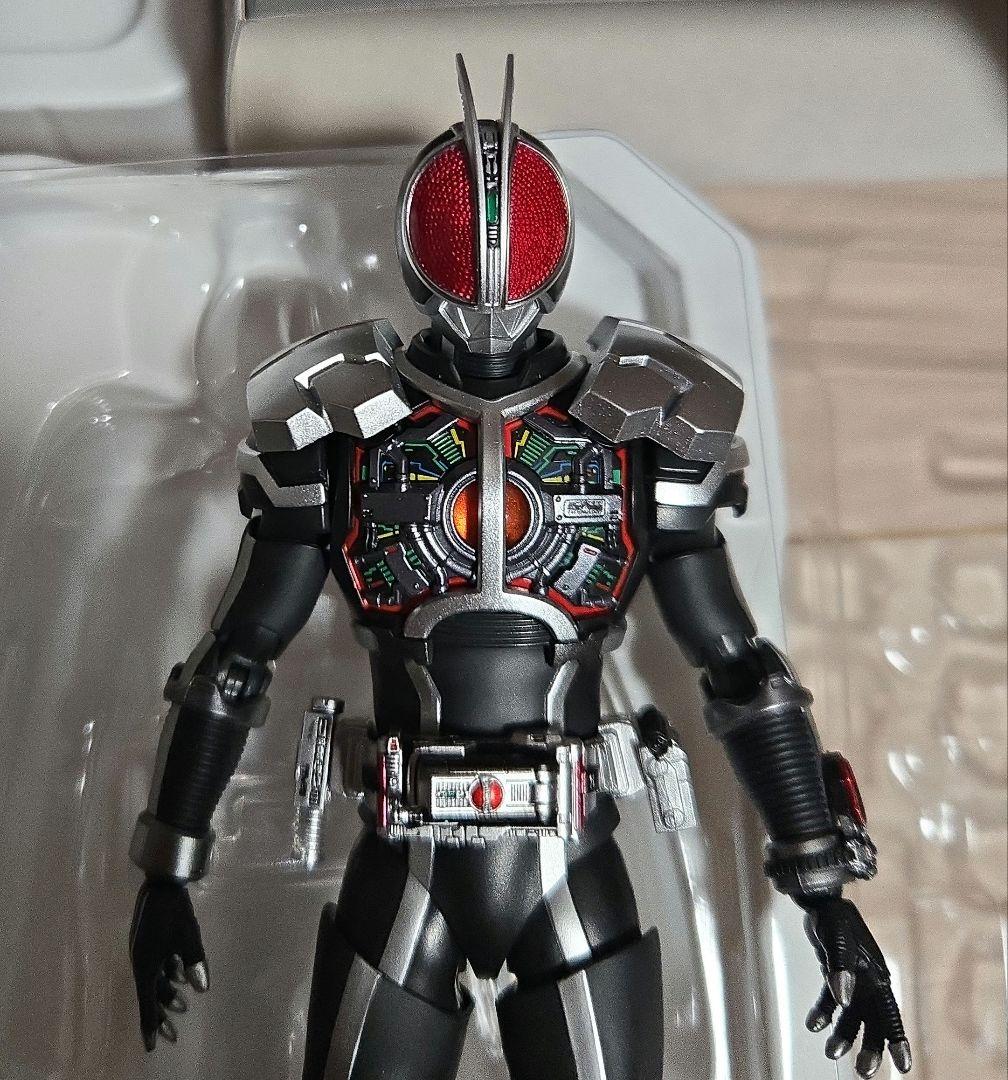 S.H.Figuarts 真骨彫製法 仮面ライダー ファイズ アクセルフォーム