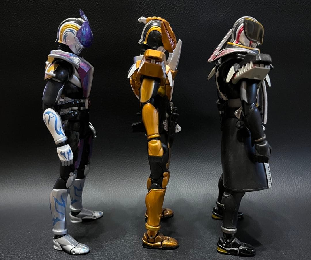 s.h.フィギュアーツ　仮面ライダー電王　クライマックスフォーム　牙王　ネガ電王