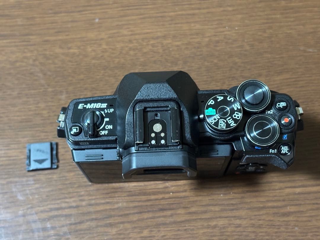 オリンパス OM-D E-M10 Mark III 液晶不良 BCL-1580付
