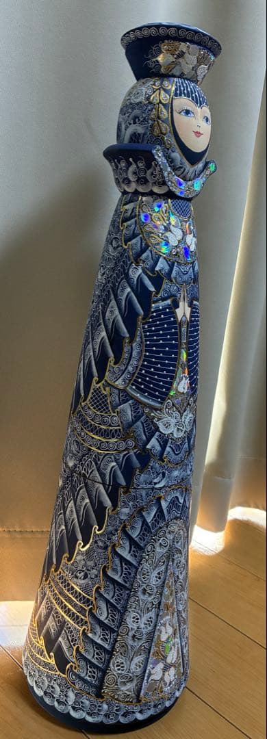 ロシア民芸品　木製のボトル入れ
